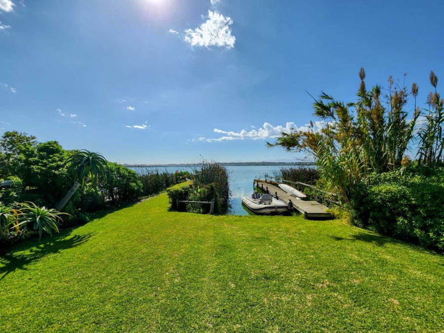 To Let 3 Bedroom Property for Rent in Zeekoevlei Western Cape